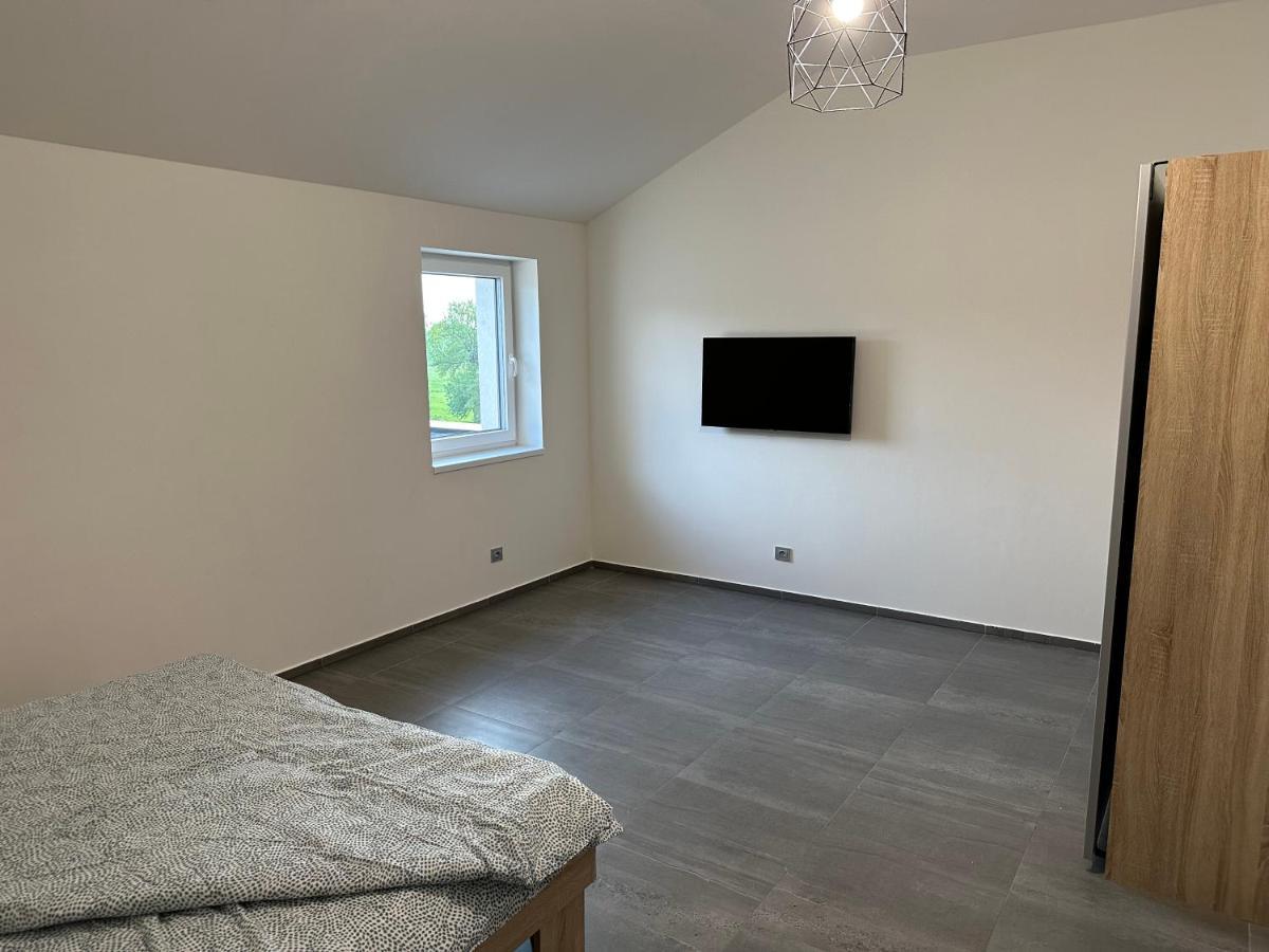 Apartman Byt 75M2 Klid Priroda Pro Rodinu Prag Eksteriør billede