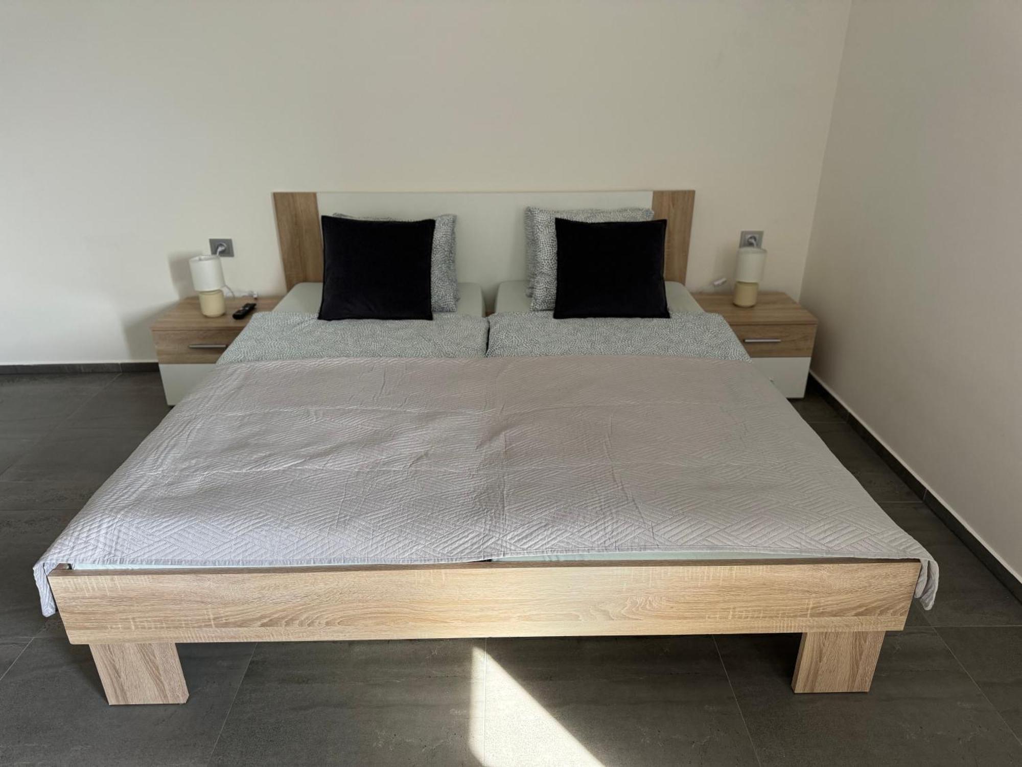 Apartman Byt 75M2 Klid Priroda Pro Rodinu Prag Eksteriør billede